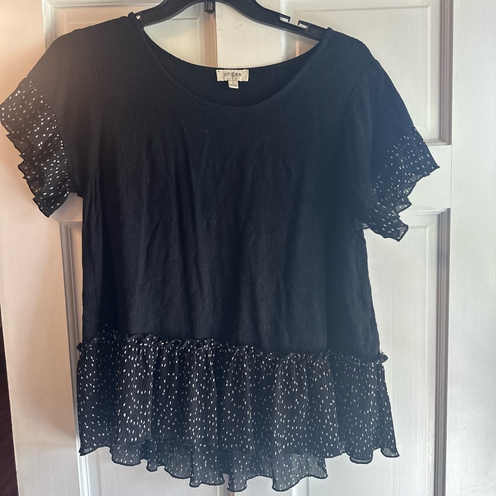 Umgee Black Short Sleeve Top with Dotted Ruffle Hem and Sleeves